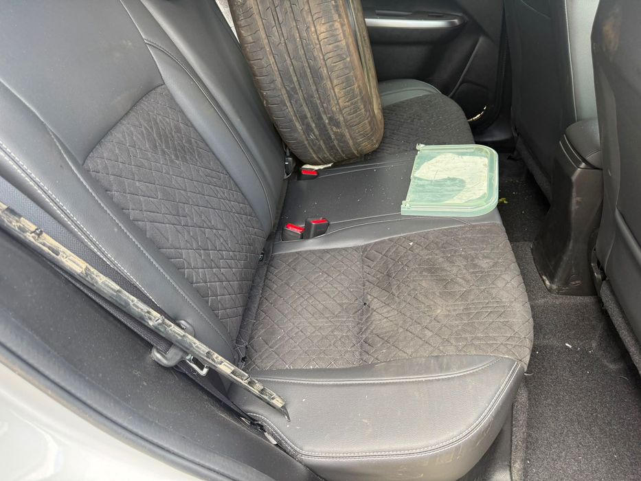 Dezmembrez Suzuky vitara 4 facelift argintie 2025 1.4 hybrid K14D 17.000 km volan stanga