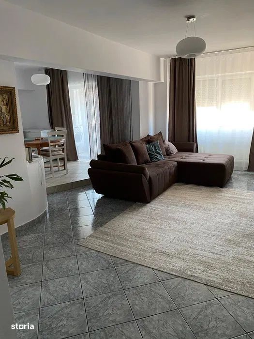 Apartament 3 camere, decomandat – Zona Soarelui, str. Lucian Blaga — fotografia 1