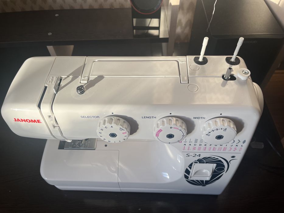 Продается швейная машина