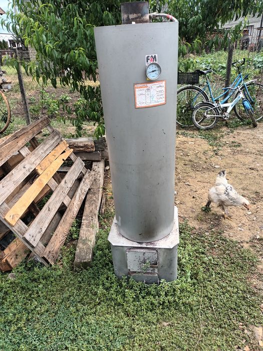 Vînd boiler pe lemne