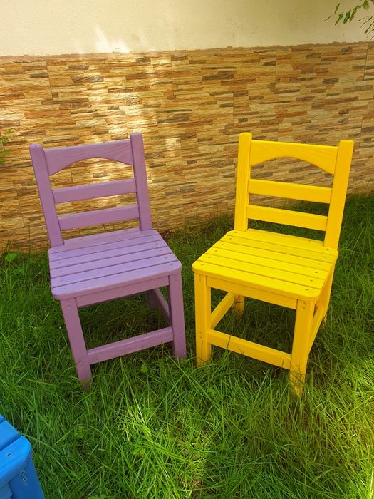 Малко столче (дървено)