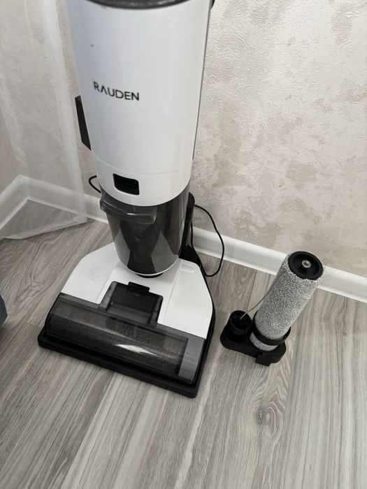 пылесос RAUDEN.