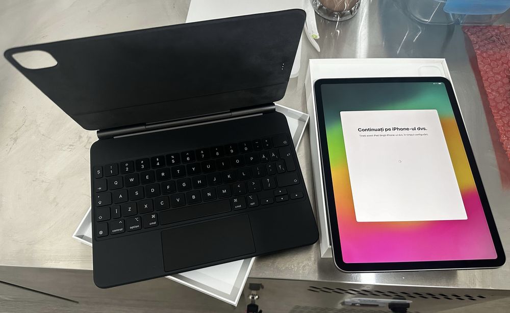 Apple iPad Pro 11, 4th Generation, 256 Gb+ Tastatura