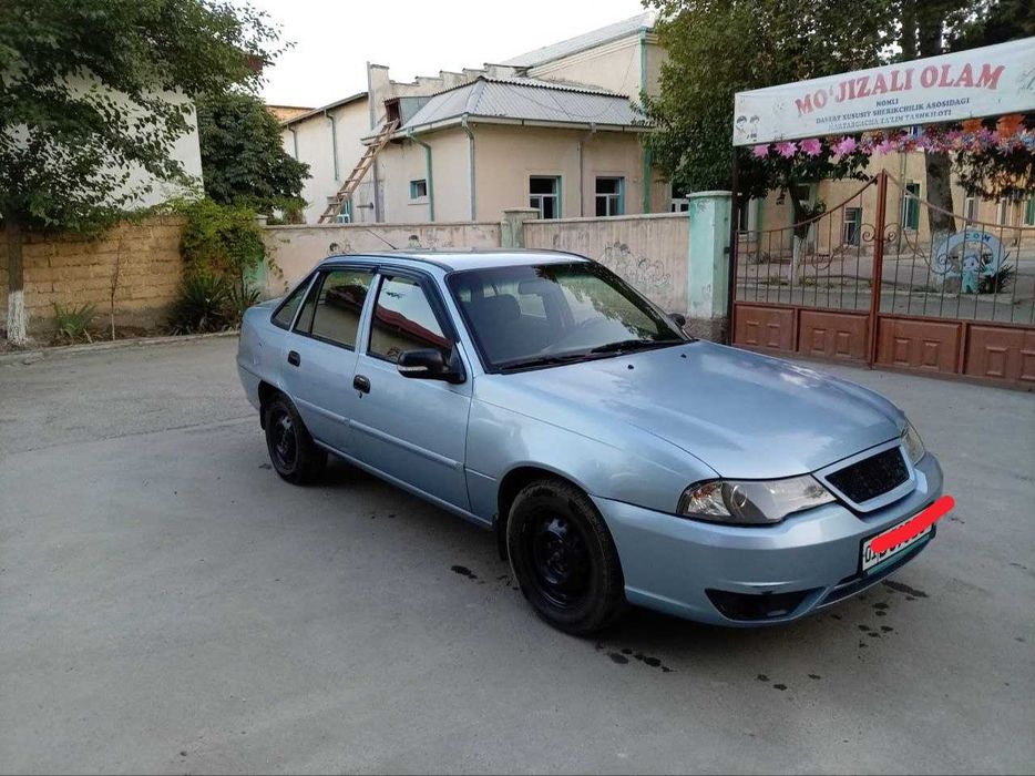 Nexia 2 2013 yil moshina xolati yaxshi suyegi butun gazi bor 100 tali