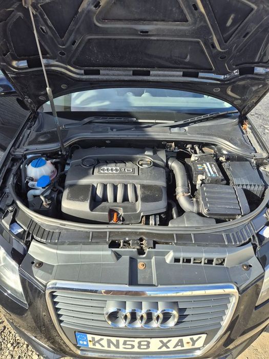 dezmembram audi a3 8p 2008 bara fata/ capota motor/trager