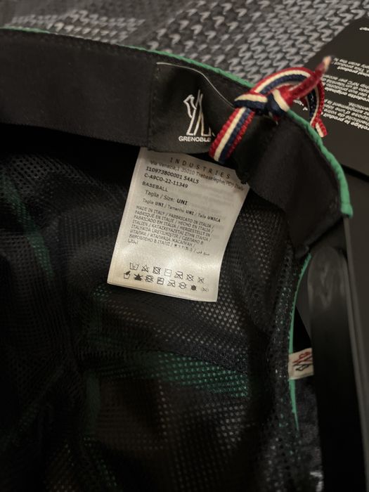 Moncler шушлякава шапка