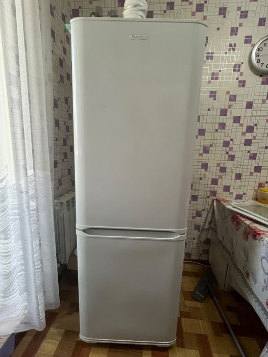 Продам холодильник, не морозит
