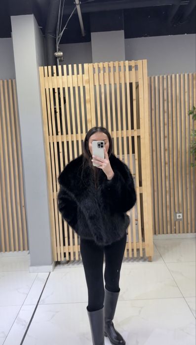 Эко-шуба в насыщенном черном цвете