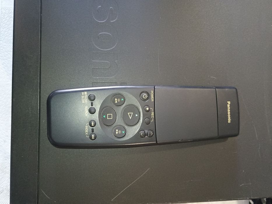 Видеомагнитофон Panasonic HI-FI STEREO.