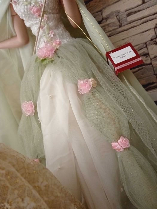 Порцеланова кукла Титания