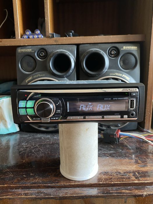 ALPINE CDE-112Ri - ЦВЕТОВЕ - КАЧЕСТВЕН МОДЕЛ - USB, AUX, CD mp3 плеър за кола сд авто радио