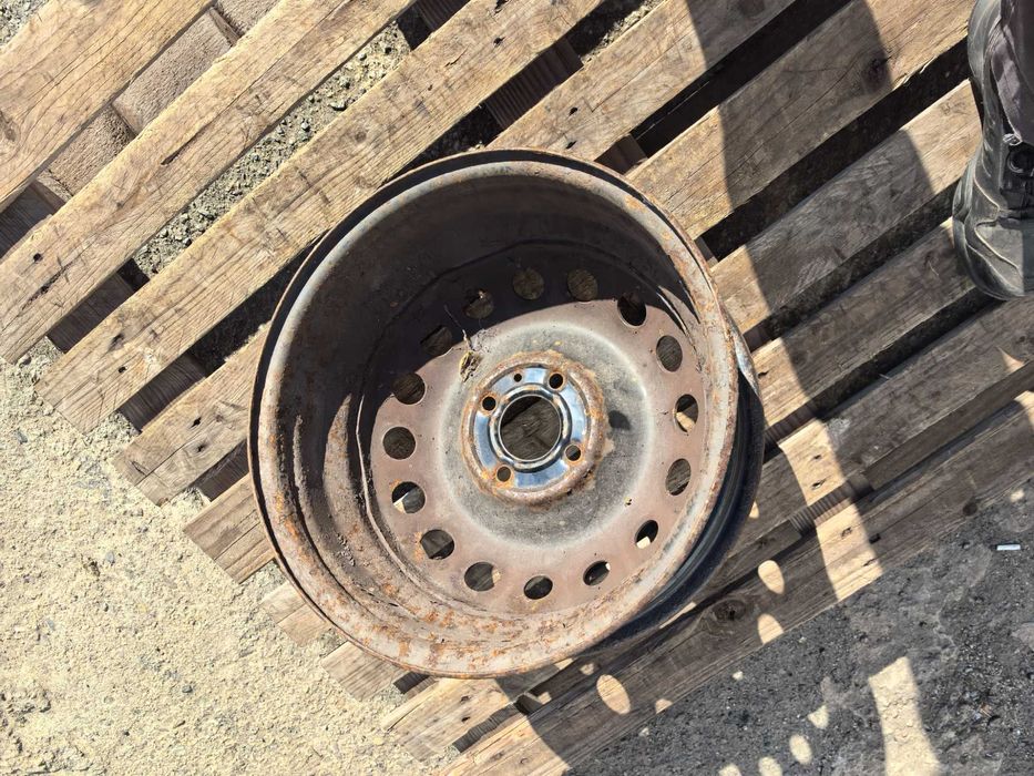 15 цола 4 х 100 мм Дачия / Рено - 6 Инча / ЕТ 50