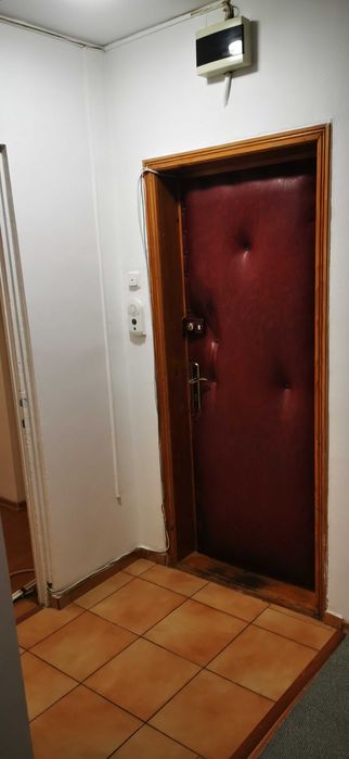 Inchiriez Garsoniera Zona Paco-Scoala 7  (Et.2)