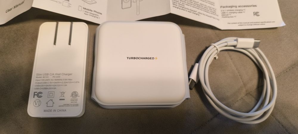 Turbocharged Wireless Charger - Магнитно сгъваемо безжично зарядно устройство 3 в 1, бяло