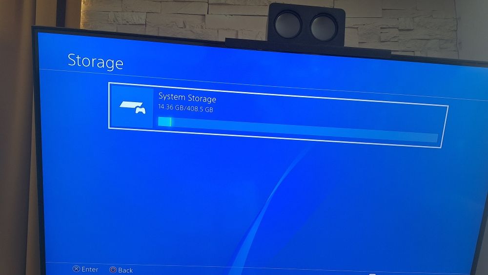 PlayStatyon 4    500MB