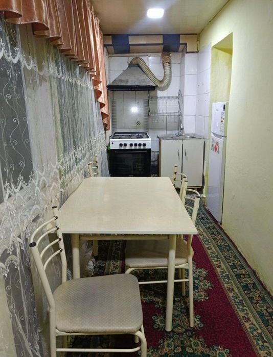 Nurafshon shaharida joylashgan 2xonali kvartira uy sotiladi квартира