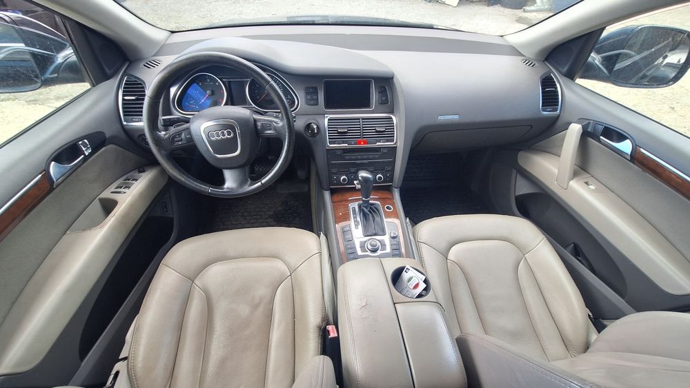 Audi Q7 3.0TDI 233кс на части