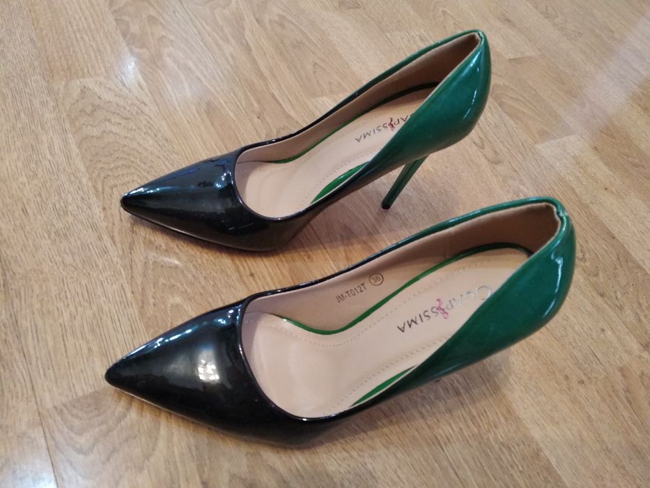 Лачени Обувки /GUAPSSIMA / Made in Spain /36