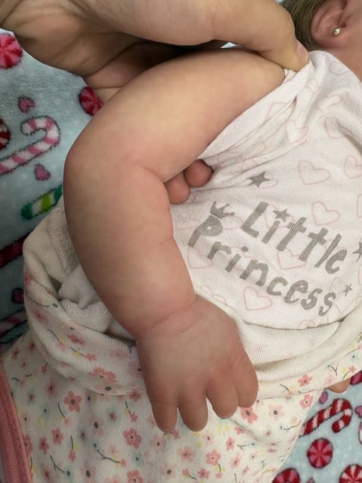 Bebelus reborn pictat manual