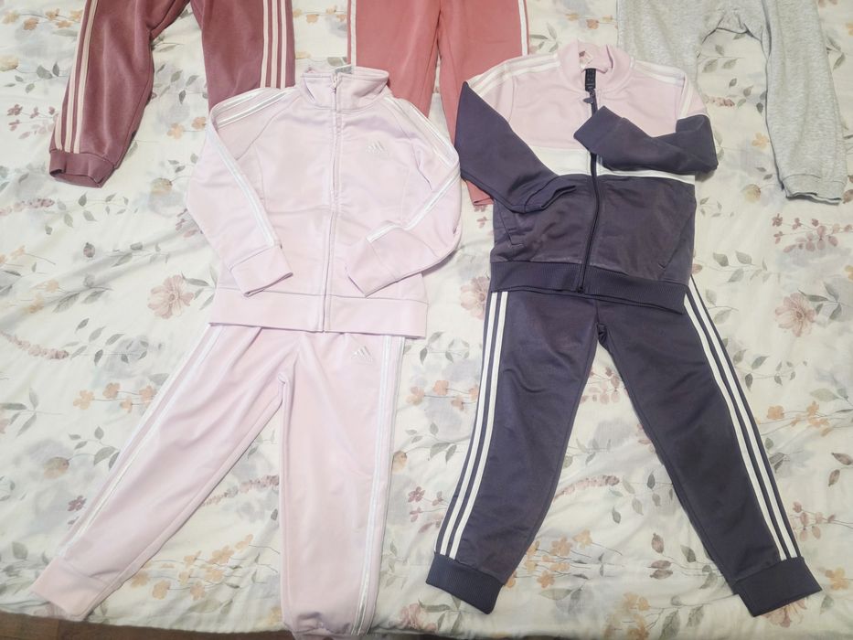 Екипи,якета и обувки за 3-4години момиче