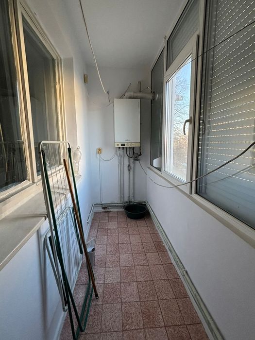 Apartament 3 camere Rovine-Dezrobirii
