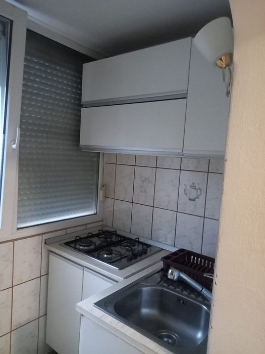 Închiriez apartament cu 3 camere – Oradea, Calea Aradului