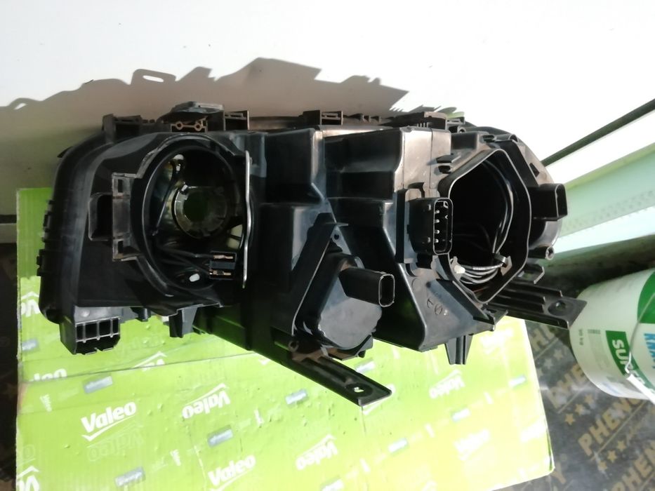 Фар Фарове за БМВ Х3 Е83 / BMW X3 E83 Dynamic-Xenon.