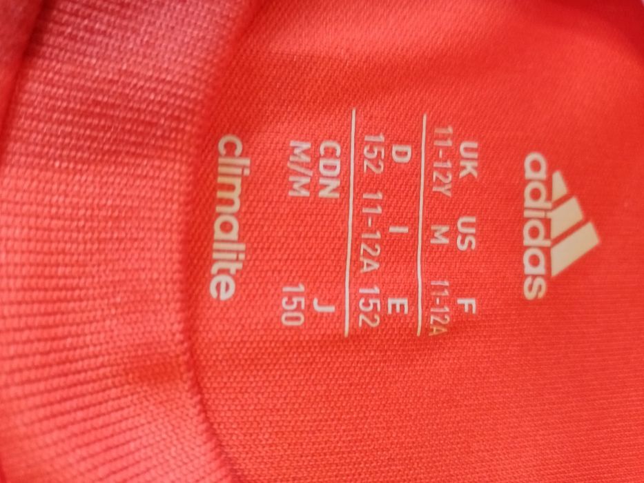 Спортна блуза Adidas