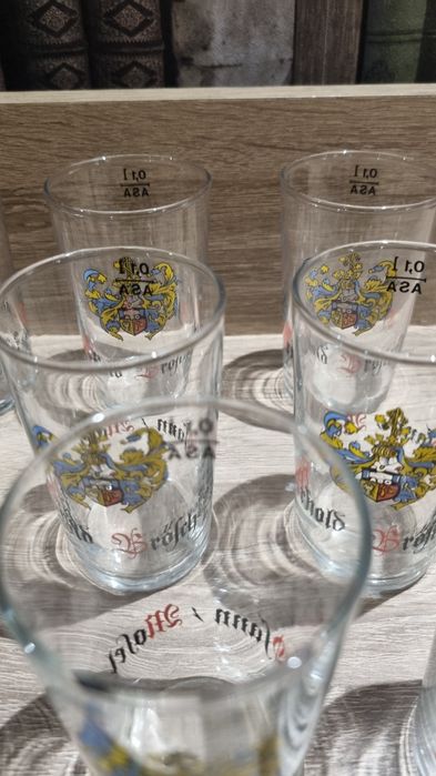 12 броя малки чашкк