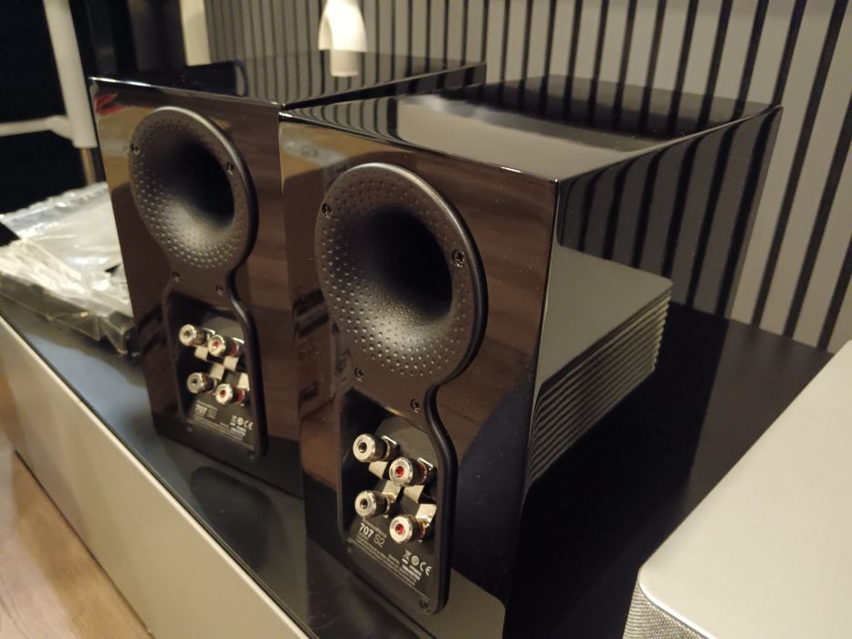 Boxe raft Bowers & Wilkins 707 S2 Gloss Black noi