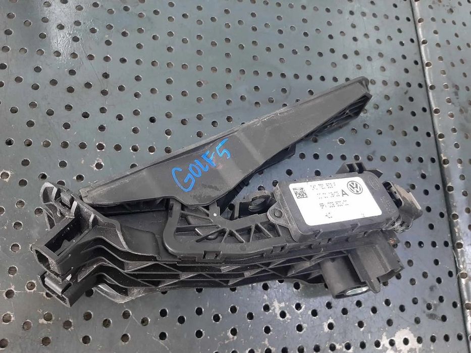 pedala acceleratie  audi a3 8p vw golf 5  1k1721503f