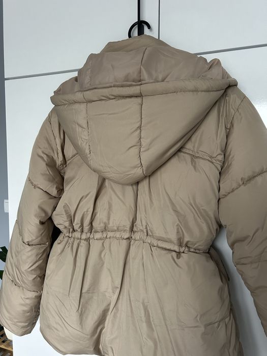 Бежово зимно яке