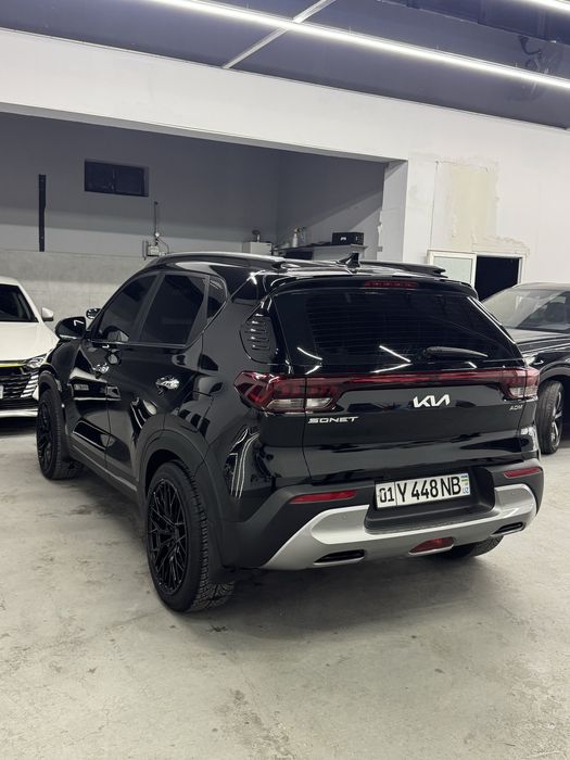 Kia sonet сотилади