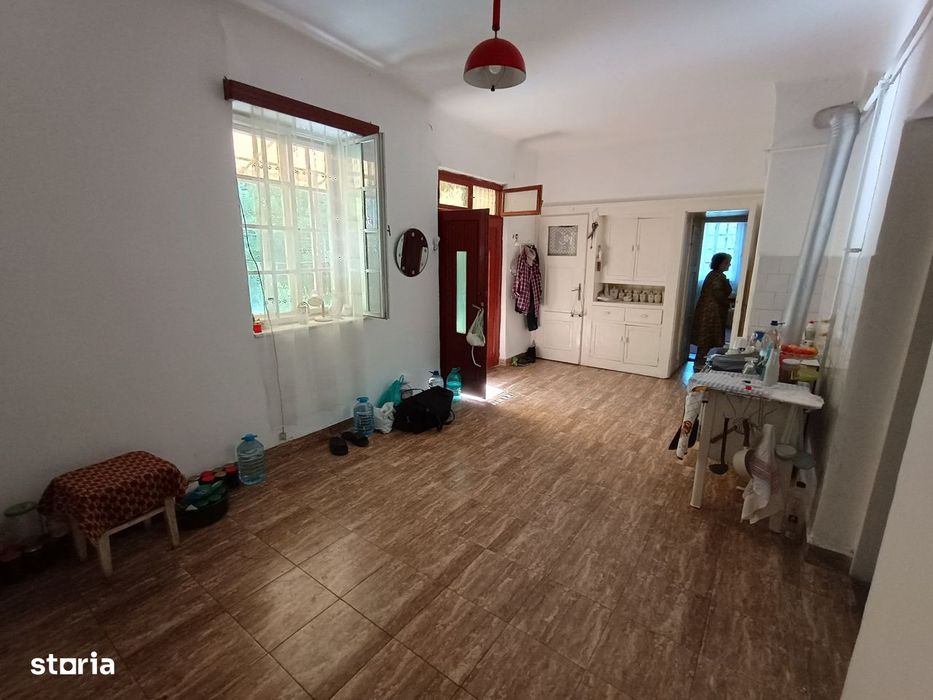 Vila din Gradina Racoți / Conac 5 camere / 6000m2