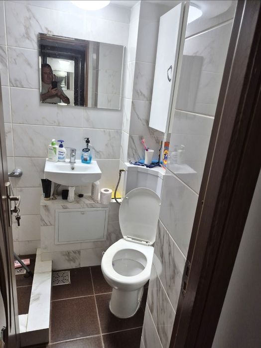 Inchiriez apartament 2 camere!