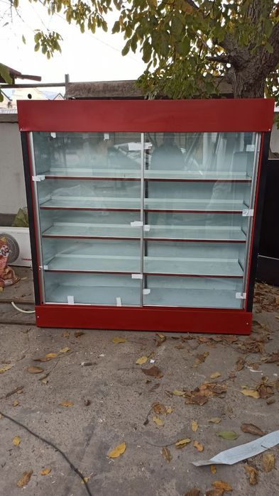 Zakaz vitrina xolodilnik