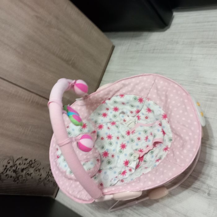 Бебешки музикален шезлонг Chipolino