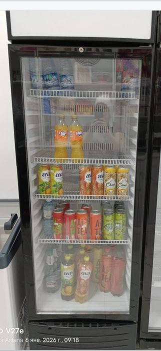 Продам витринный холодильник