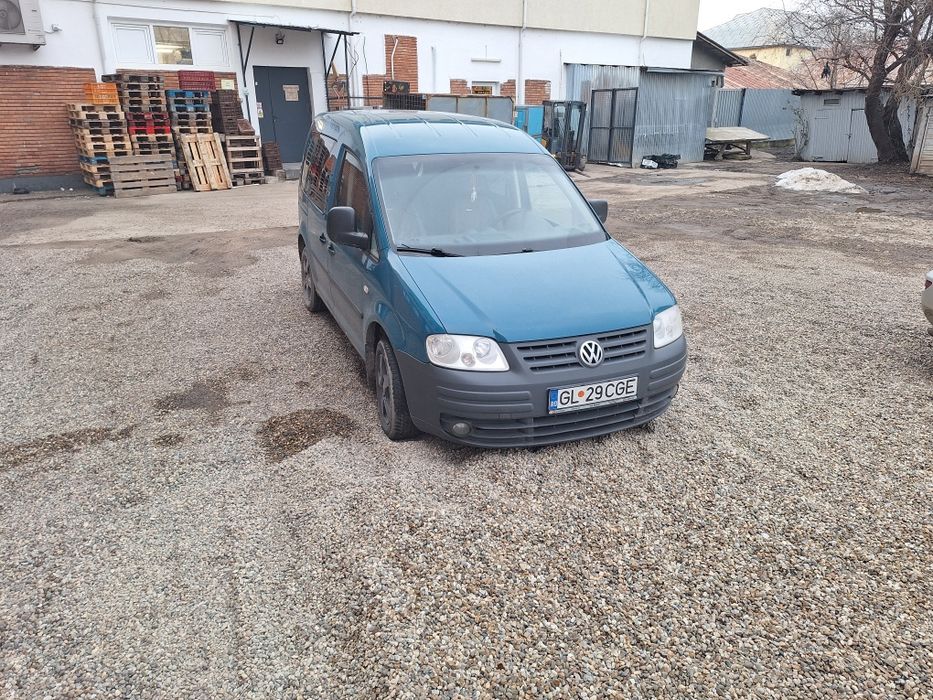 Vând Volkswagen caddy