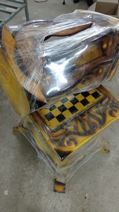 Шахматный стол + 2 стула