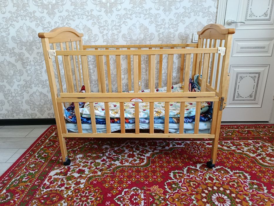 Детский кровать 2шт + ходунок