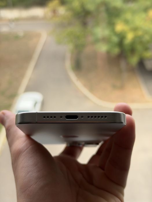 iPhone 15 Pro Max ,White Titanium 256Gb