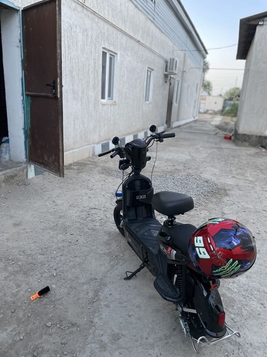 Скутер гарантиясы бар.бірақ 1күн