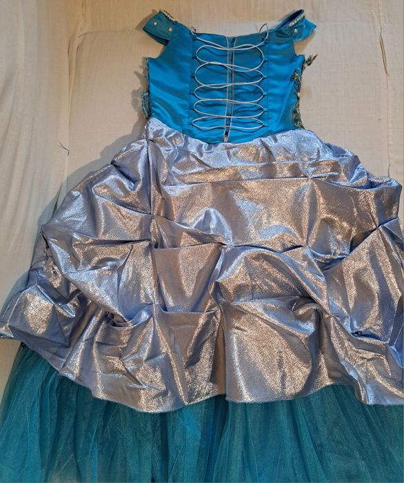 Красивое детское платье