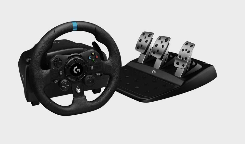 Logitech G923 Trueforce Sim Racing Wheel + Logitech® G Driving Force™ Shifter