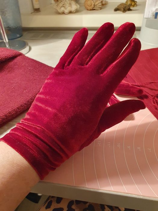 Продам набор шапка, шарф, перчатки