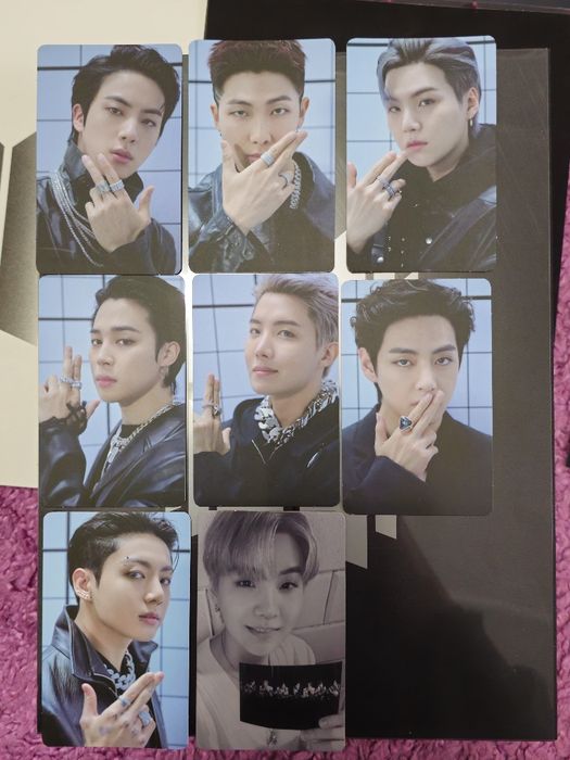 Альбом BTS Proof