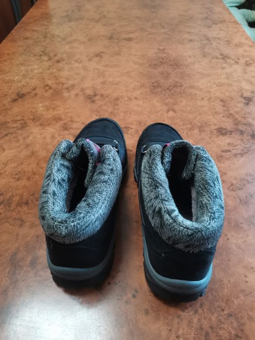 Продам зимнею обувь