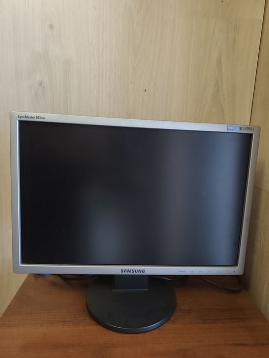 Продаю монитор Samsung