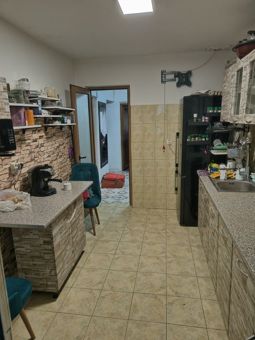 P.F. apartamen 3 camere Metalurgiei